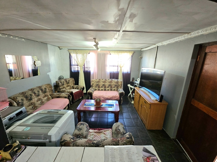 4 Bedroom Property for Sale in Beacon Valley Western Cape